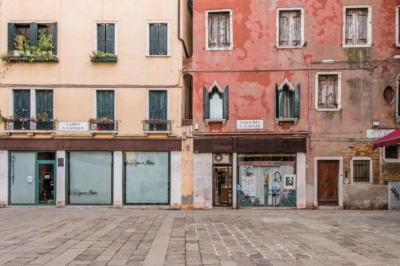 Family Colours Close To @Rialto Mercato Venice Luaran gambar